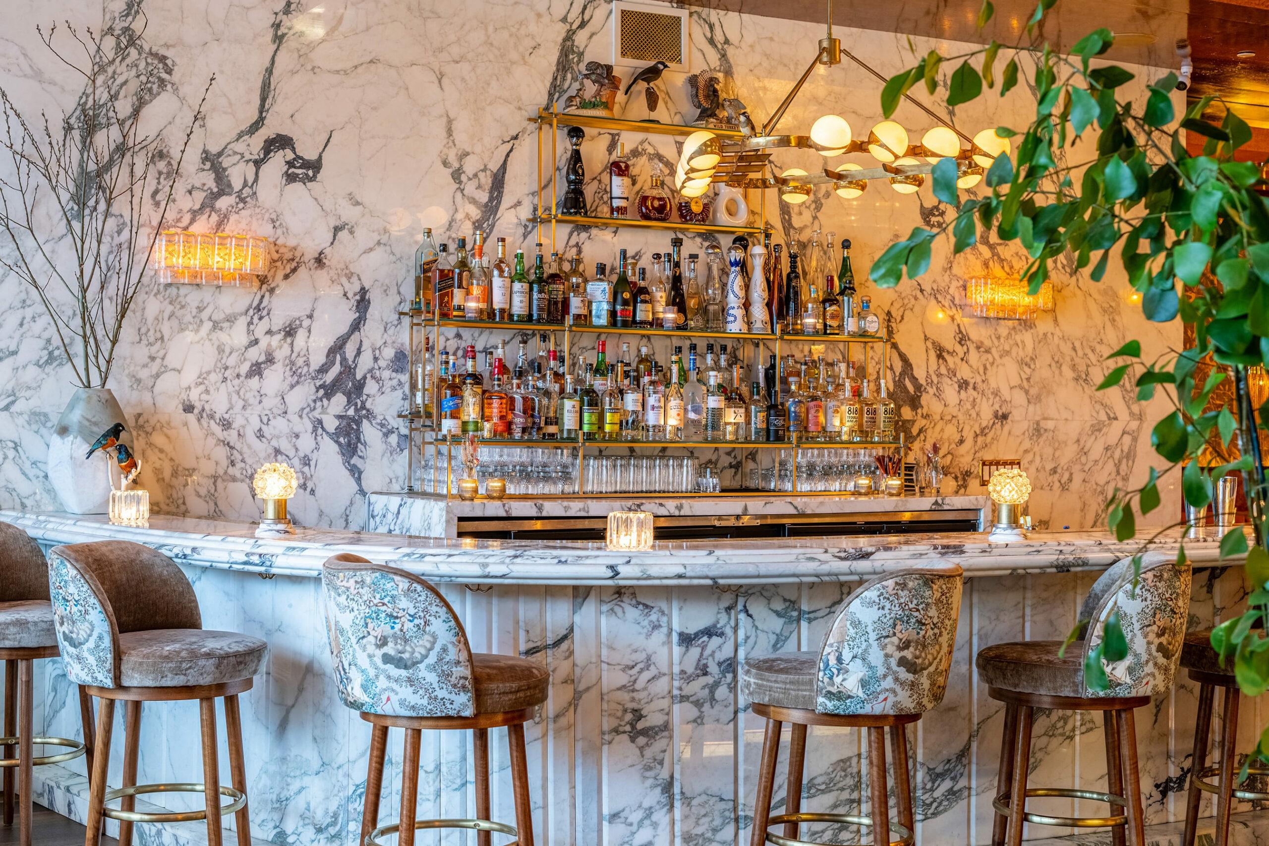 Bar marmurowy